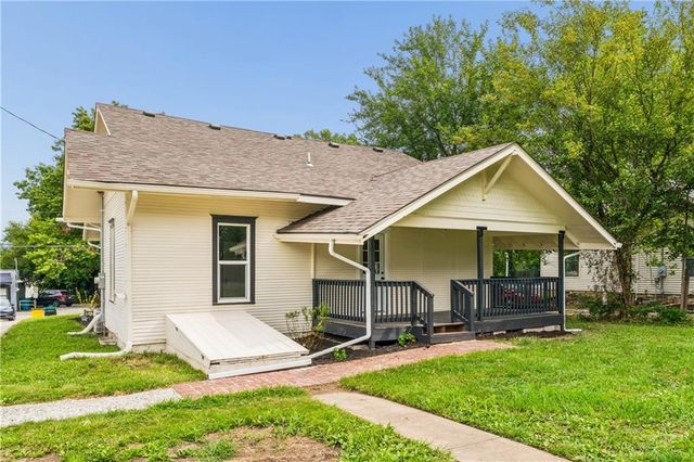 105 E Hale Street, Spring Hill, KS 66083
