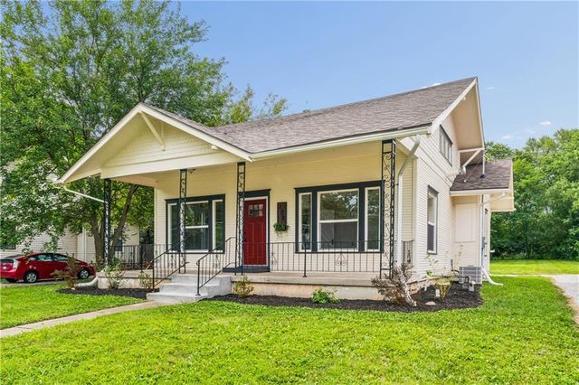 105 E Hale Street, Spring Hill, KS 66083