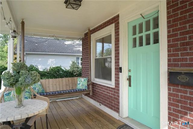 17 Lincoln Avenue, Milford, CT 06460