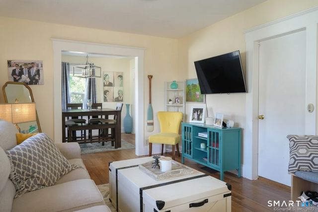 17 Lincoln Avenue, Milford, CT 06460