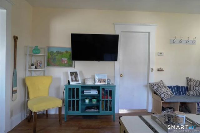 17 Lincoln Avenue, Milford, CT 06460