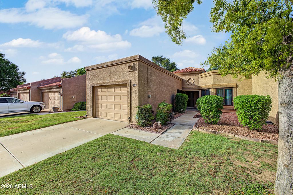 9444 W MCRAE Way, Peoria, AZ 85382 — photo 2