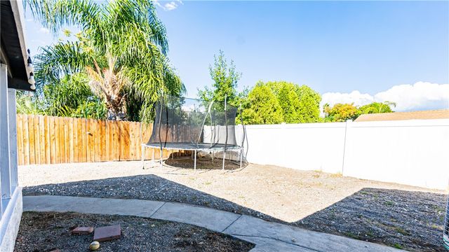 44394 Meadow Grove, Hemet, CA 92544