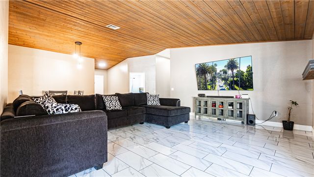 44394 Meadow Grove, Hemet, CA 92544