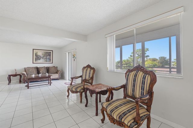 2606 Garden Drive S 305, Lake Worth, FL 33461