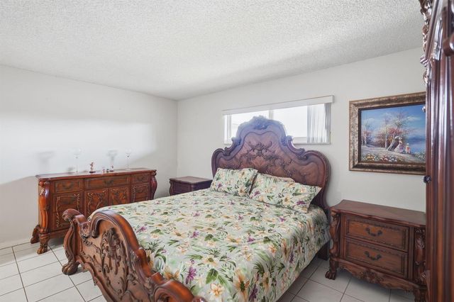 2606 Garden Drive S 305, Lake Worth, FL 33461