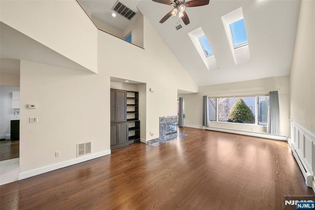 403 Dogwood Court, Norwood, NJ 07648