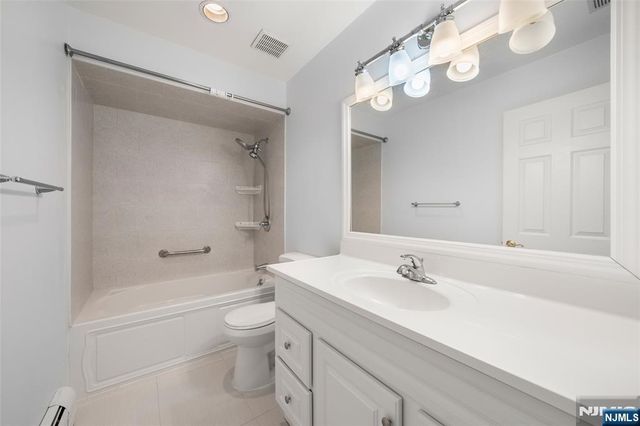 403 Dogwood Court, Norwood, NJ 07648