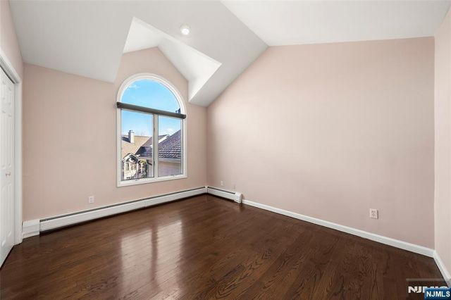 403 Dogwood Court, Norwood, NJ 07648