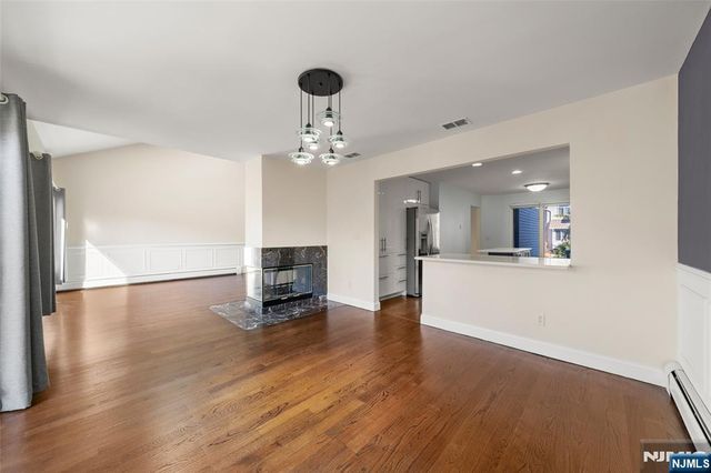 403 Dogwood Court, Norwood, NJ 07648