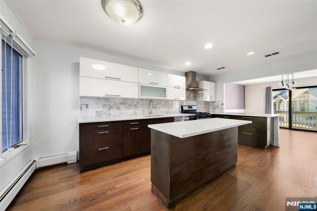 403 Dogwood Court, Norwood, NJ 07648