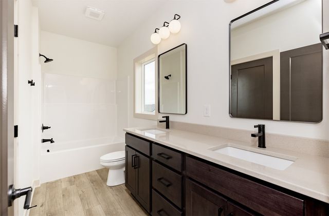 4192 NW 177th Street, Clive, IA 50325