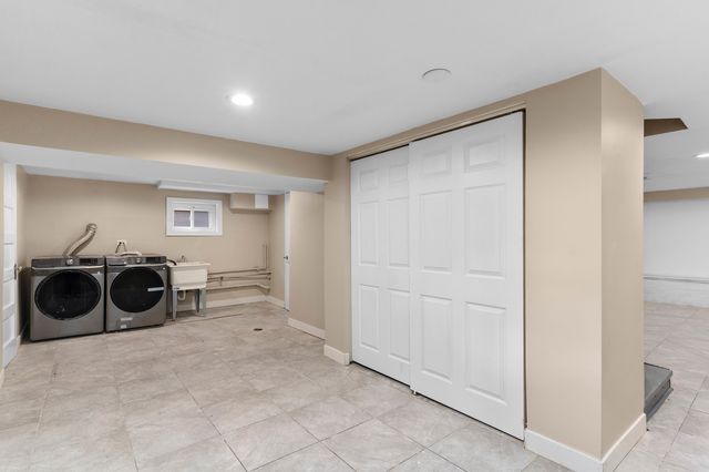 5345 N Neva Avenue, Chicago, IL 60656