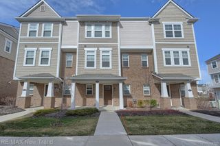 3293 CHAMBERS W, Wixom, MI 48393