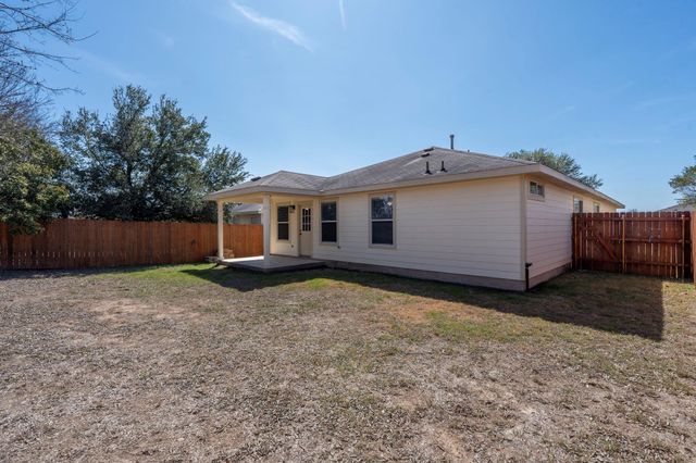 164 Pearl Lake DR, Kyle, TX 78640