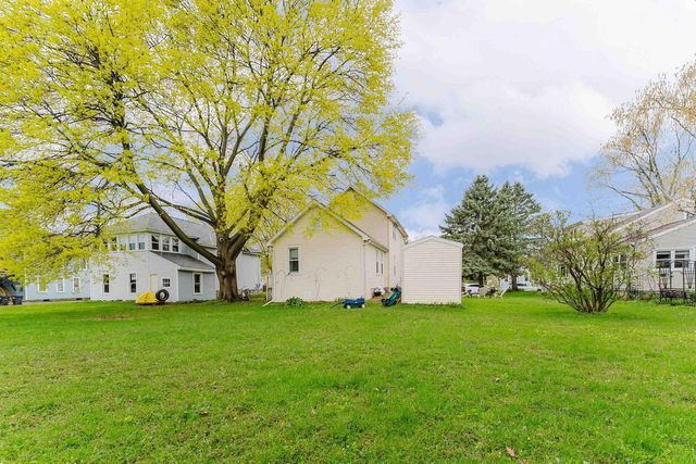 332 ROSALIA STREET, Oshkosh, WI 54901
