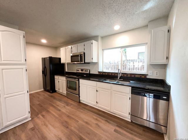 1210 FILLMORE DR, San Antonio, TX 78245