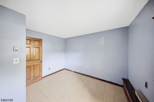 52 Lounsberry Hollow Rd, Vernon Twp., NJ 07461