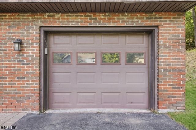 52 Lounsberry Hollow Rd, Vernon Twp., NJ 07461