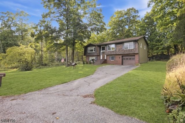52 Lounsberry Hollow Rd, Vernon Twp., NJ 07461
