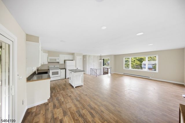 52 Lounsberry Hollow Rd, Vernon Twp., NJ 07461