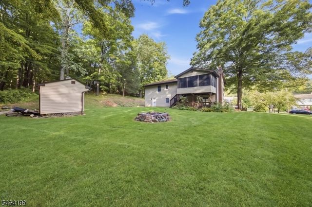 52 Lounsberry Hollow Rd, Vernon Twp., NJ 07461