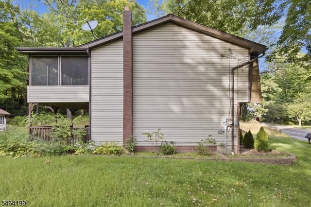 52 Lounsberry Hollow Rd, Vernon Twp., NJ 07461