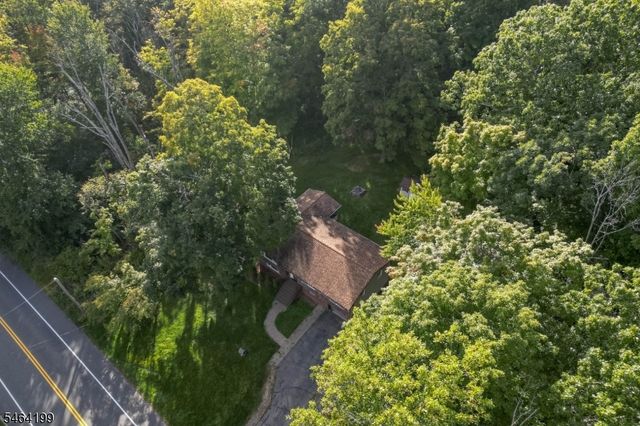 52 Lounsberry Hollow Rd, Vernon Twp., NJ 07461