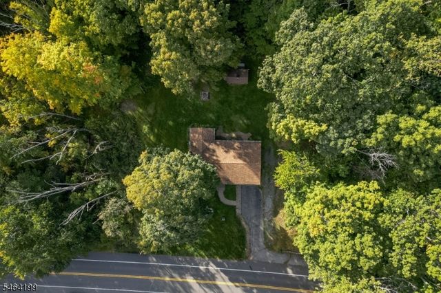 52 Lounsberry Hollow Rd, Vernon Twp., NJ 07461