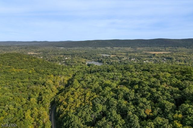 52 Lounsberry Hollow Rd, Vernon Twp., NJ 07461