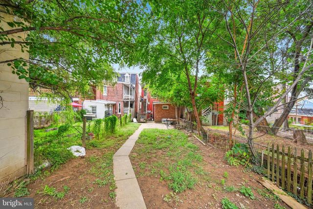 667 E PHILADELPHIA ST, York, PA 17403