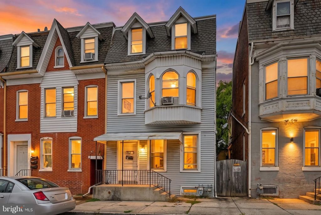 667 E PHILADELPHIA ST, York, PA 17403