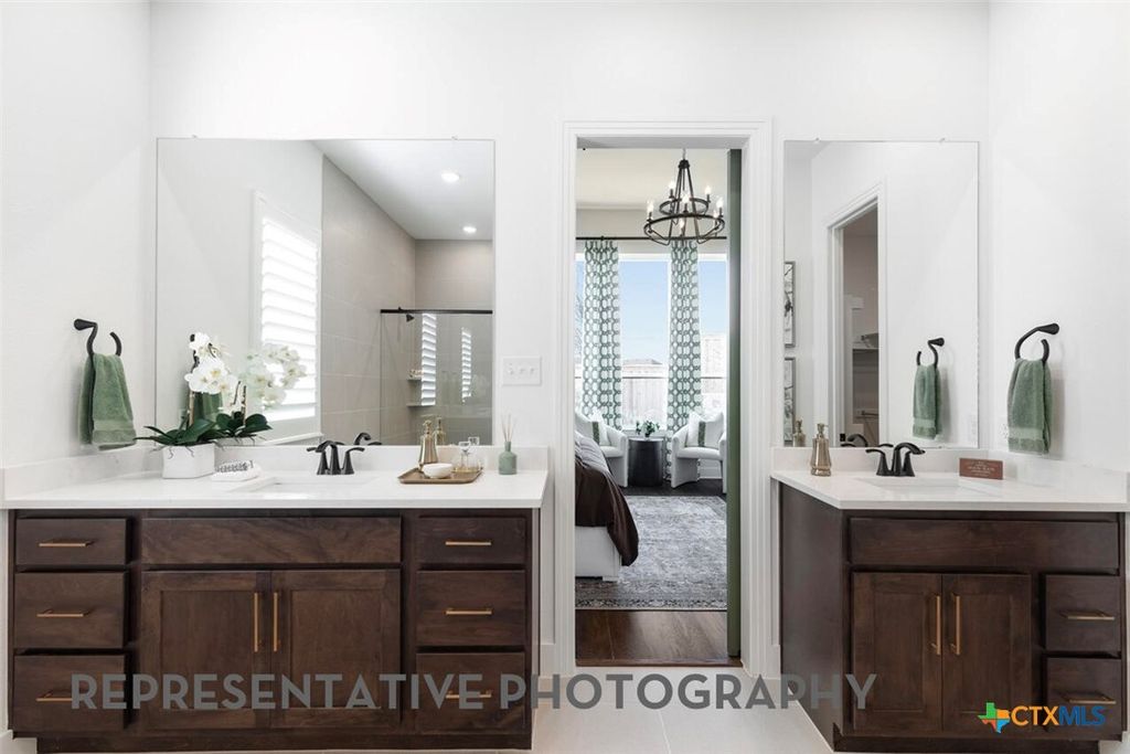Image 9 of property listing at 11773 Warlock, San Antonio, TX 78254