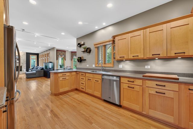 4N428 KINGSWOOD Court, Wayne, IL 60184