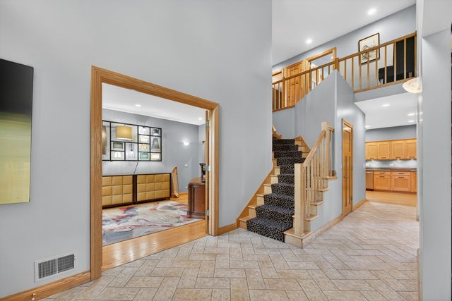 4N428 KINGSWOOD Court, Wayne, IL 60184
