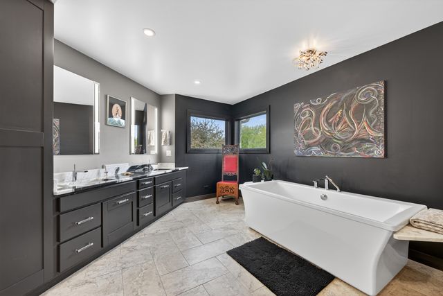 4N428 KINGSWOOD Court, Wayne, IL 60184