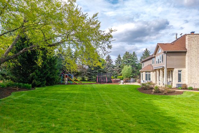 4N428 KINGSWOOD Court, Wayne, IL 60184