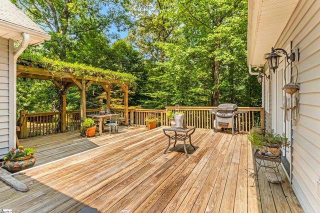 111 Cooper Drive, Simpsonville, SC 29681