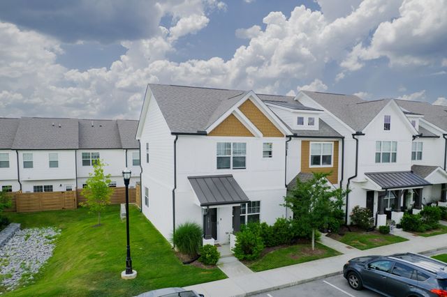 2415 Sayerville Ave, Old Hickory, TN 37138