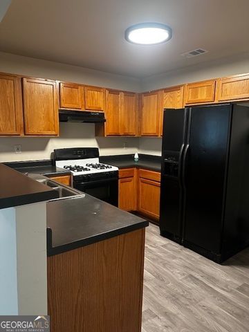 5675 Hampton Court, College Park, GA 30349