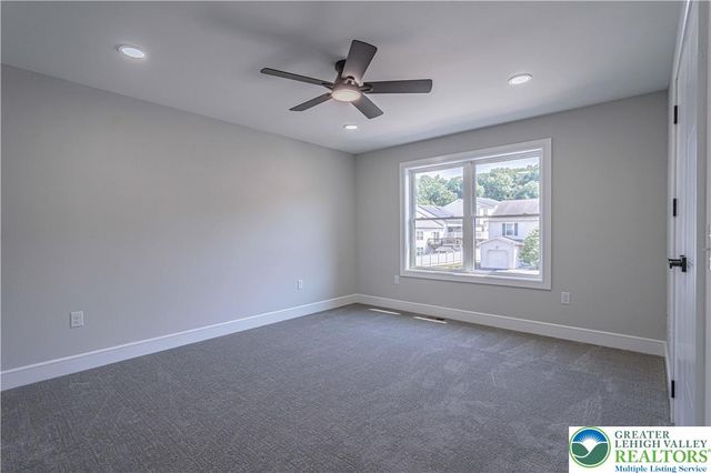 158 Jeffrey Lane, Allen Twp, PA 18067