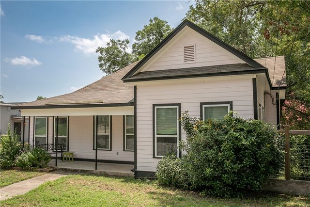 637 North Washington Street, La Grange, TX 78945
