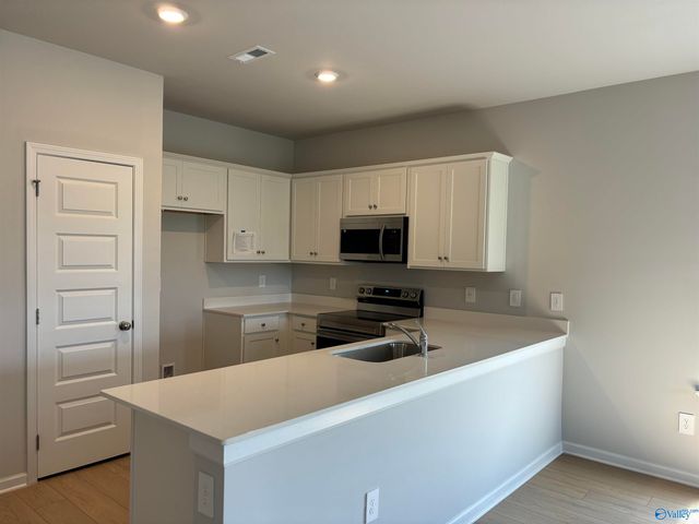 15378 Grayson Circle, Athens, AL 35611
