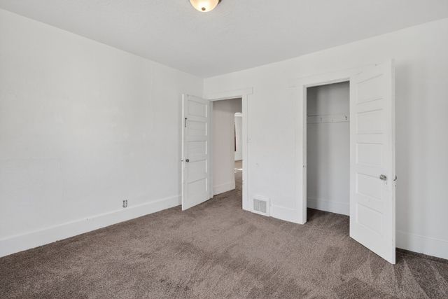 2021 22nd Street, Des Moines, IA 50310