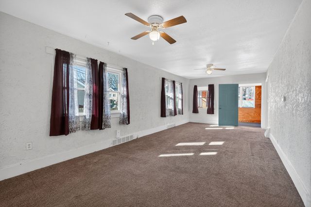 2021 22nd Street, Des Moines, IA 50310