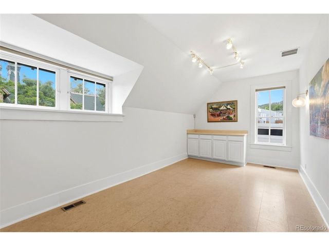 2439 Broadway St, Boulder, CO 80304