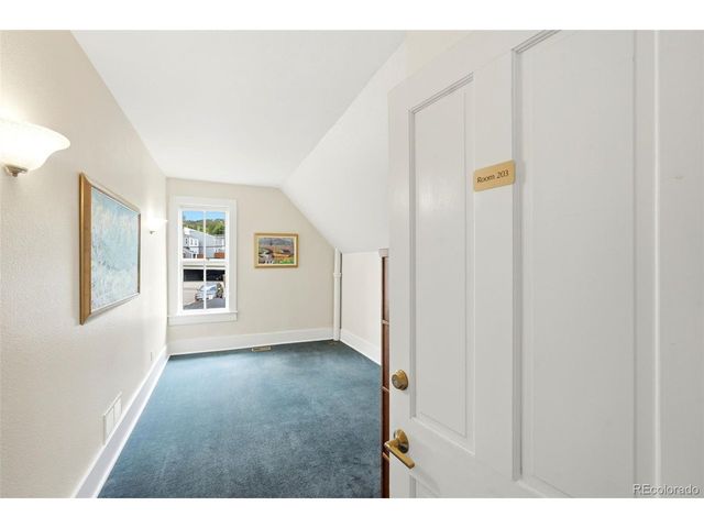 2439 Broadway St, Boulder, CO 80304