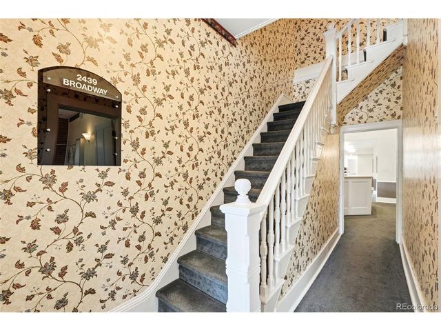 2439 Broadway St, Boulder, CO 80304