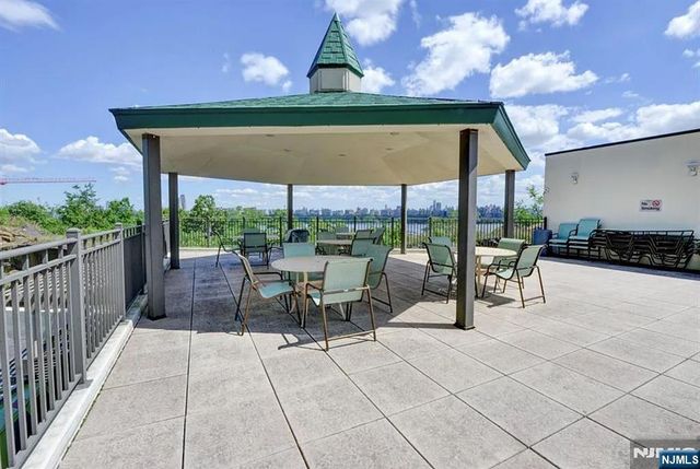 250 Gorge Road 29L, Cliffside Park, NJ 07010