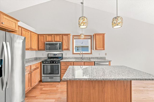 25706 18th Street W, Zimmerman, MN 55398